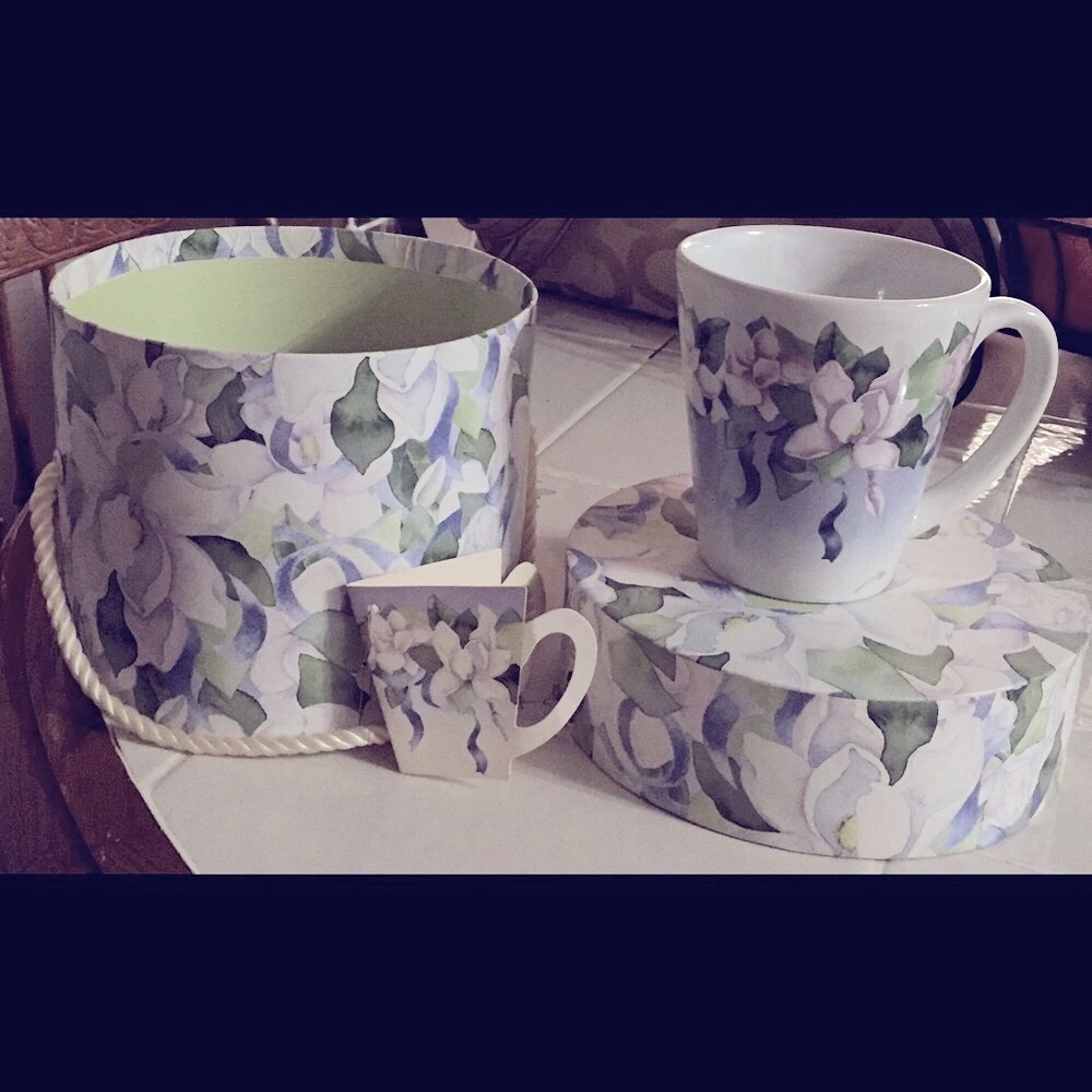 Coffee cup with matching gift box and gift tag